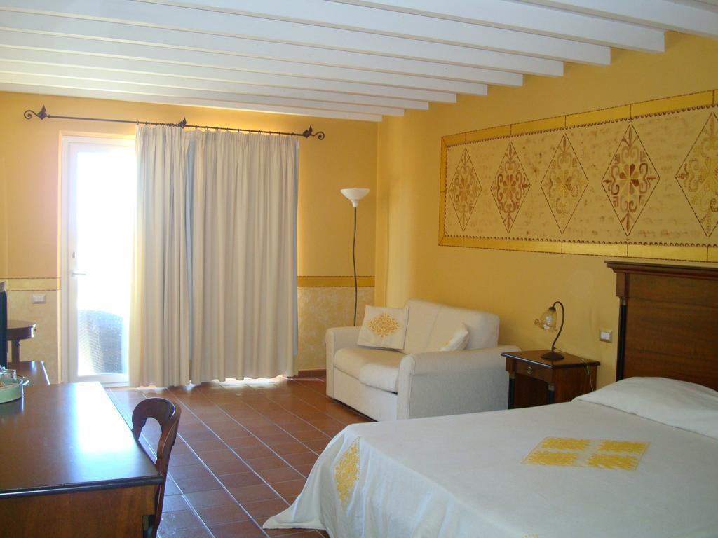 Country Resort Capo Nieddu Santa Caterina Di Pittinuri  Rom bilde
