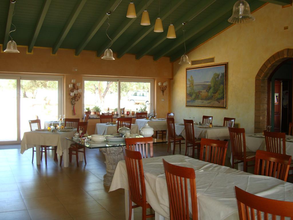 Country Resort Capo Nieddu Santa Caterina Di Pittinuri  Eksteriør bilde