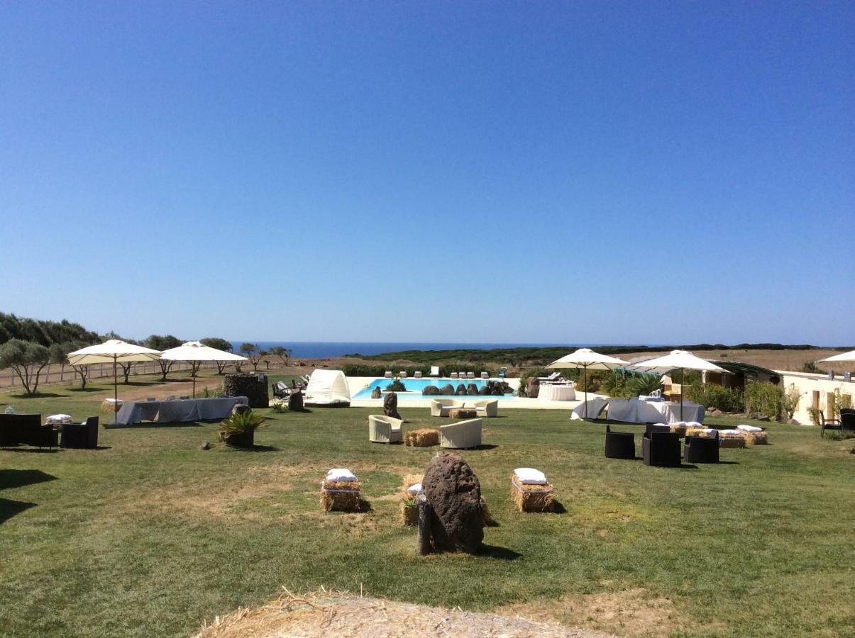 Country Resort Capo Nieddu Santa Caterina Di Pittinuri  Eksteriør bilde